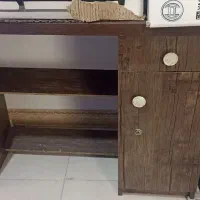 میز تحریر بدون خط و خش سالم