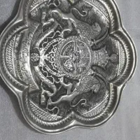 ویترین خاطرات قدیم|کلکسیون اشیاء عتیقه|قم, شاد قلی|دیوار