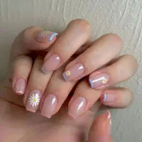 خدمات کاشت ناخن