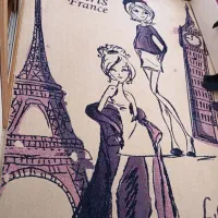 یک عدد فرش و یک عدد تخت ویک جفت پرده|فرش|پردیس, فاز ۱۱|دیوار