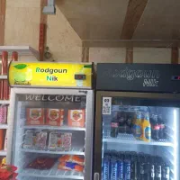 یخچال  تک‌درب و یک یخچال سه درب سالم ودر حد نو