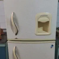 اجاق گاز و یخچال