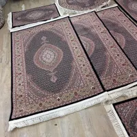 فرش ماشینی ذرع و نیم مدل‌ ماهی (سرای فرش هنرمند)|فرش|تبریز, |دیوار