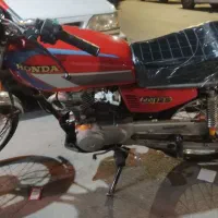 هندا۱۲۵نامی