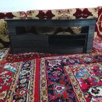 یک عدد میز تلویزیون به فروش میرسد