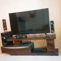 LEDسامسونگ،سینما خانگی و میز در حد نو مناسب جهیزیه