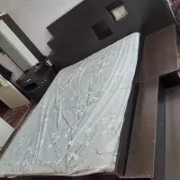 تخت دو نفره و میز آرایش بدون تشک