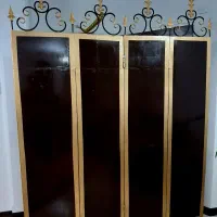 درب آهنی یا دیوار جدا کننده پارتیشن