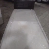 تخت یک نفره اصلا استفاده نشده