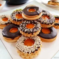 مسول فنی و نیروی کارگر ساده خانم