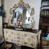 کنسول سلطنتی آینه قدی کار تمیز و سالم