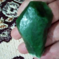 جواهر زمرود دانه اناری و سماور روس و کهربا راف