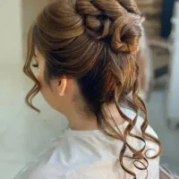 میکاپ و شنیون پایه با قیمت مناسب