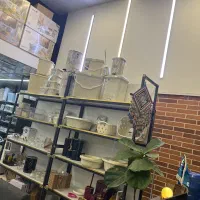 فروشنده خانم