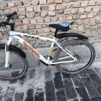 2عددچرخ مشکی24 وسفید26 باسند