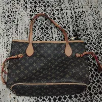 کیف و روسری|کیف، کفش، کمربند|پرند, فاز ۶|دیوار