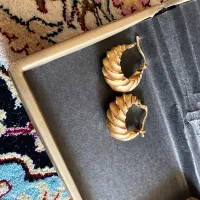 فروش ۳۰ گرم طلا در حد نو و بسیار شیک|جواهرات|شیراز, شهرک گلدشت حافظ‎|دیوار