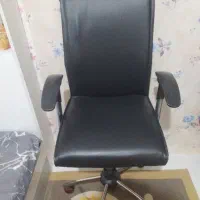 صندلی  چرخ دار