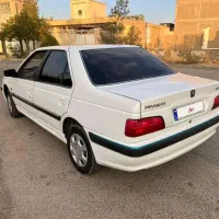 با سلام یک دستگاه پژو پارس مدل ۹۲ بی رنگ سفید