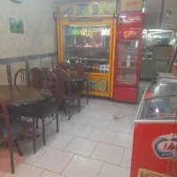 مغازه ساندویچی