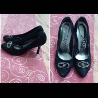 چند جفت کفش نو|کیف، کفش، کمربند|دورود, |دیوار