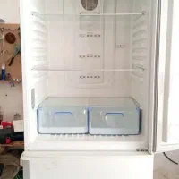 یخچال فریزر آنتیک تمیز