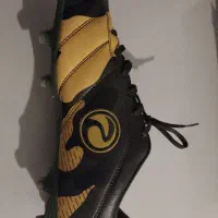 کفش فوتبال پریما۲۰۲۳بسیار تمیز|کیف، کفش، کمربند|میانه, |دیوار