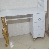 میز ناخن همراه با استند لاک