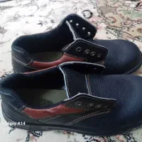 کفش کار پنجه اهنی