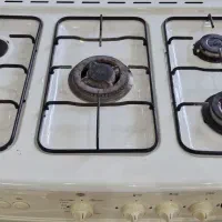 گازپنج شعله وکابینت ام دی اف سالم به طول دومترشصت|اجاق گاز و لوازم برقی پخت‌وپز|کوچصفهان, |دیوار