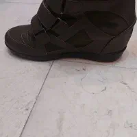 نیم بوت نو یشمی رنگ چسبی،لژ دار ، لژ مخفی،سایز ۳۸|کیف، کفش، کمربند|ری, شهادت|دیوار