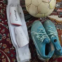 کفش و توپ چمن|تجهیزات ورزشی|دهدشت, |دیوار