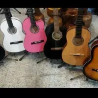 گالری نوآوران، مرکز تخصصی گیتار در تهران،