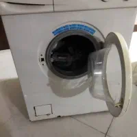 ماشین لباسشوئی