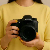 کارآموز خانم آتلیه عکاسی