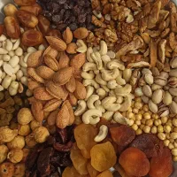 اجیل یلداگردوایرانی مغزگردوایرانی قیصی برگه زردالو