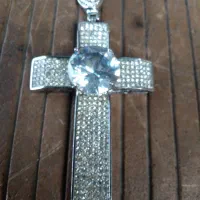 گردنبند صلیب فول نگین|جواهرات|رشت, بازار|دیوار