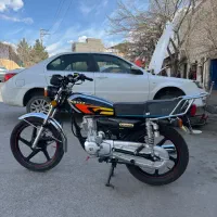 موتور سیکلت پرواز ۲۰۰ مدل ۱۴۰۴