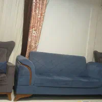 مبل راحتی بسیار تمییز و سالم