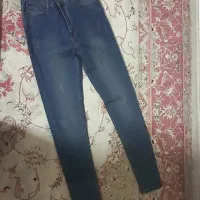 شلوارجین اسکینی ترک سایز۳۸،۴۰ نو