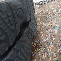 ۲جفت کفش راحتی|کیف، کفش، کمربند|خوی, |دیوار