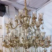 لوستر برنز مدل طبقاتی