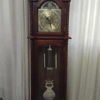 ساعت دیواری ایستاده