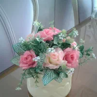 گل و گلدان