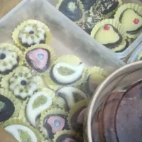 خرمای مجلسی مغز دار و کوکی های رژیمی