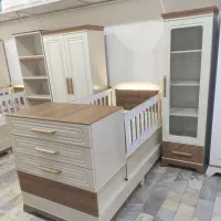 کمدنوزاد نوجوان بچه