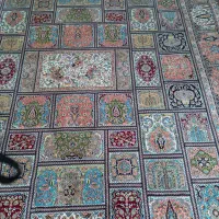 فرش ومبلی ومیزناهارخوری