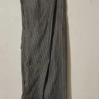 شلوار لگ و تعدادی لباس