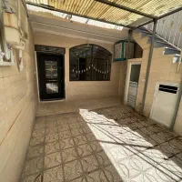 حیاط دو طبقه نوساز ۱۳۰متری آوینی