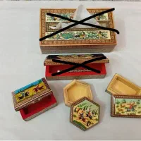 تعدادی صنایع دستی و لوازم روی میز کار اداری|صنایع دستی و سایر لوازم تزئینی|تهران, شیخ هادی|دیوار